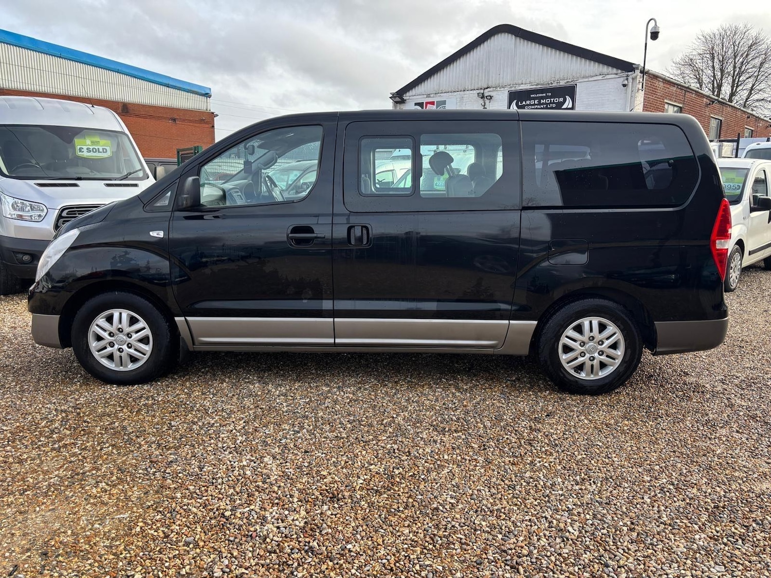 Used Hyundai i800 2017 for sale - 77386524: Photo 6