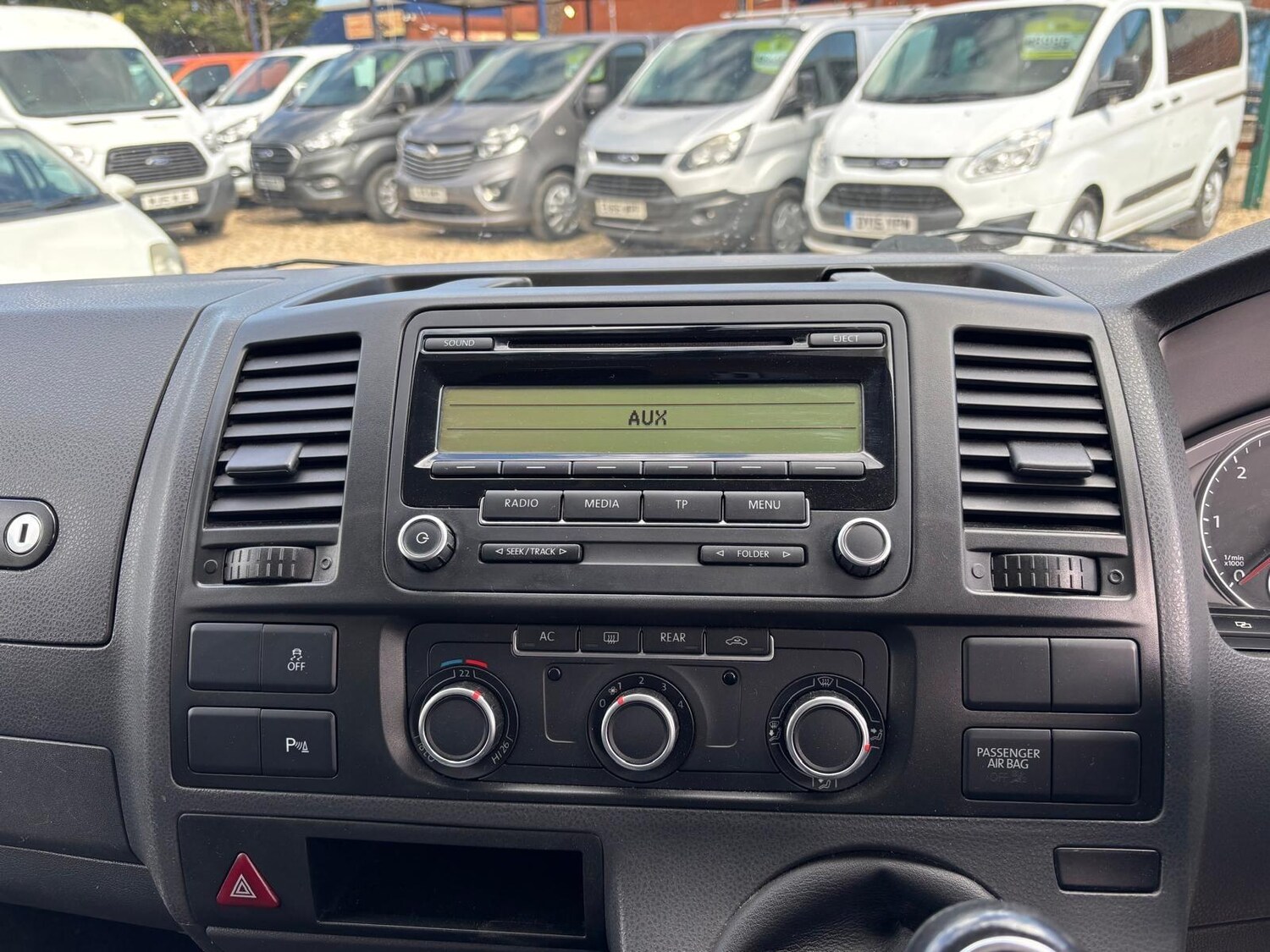 Used Volkswagen Transporter Shuttle 2010 for sale - 78220321: Photo 70