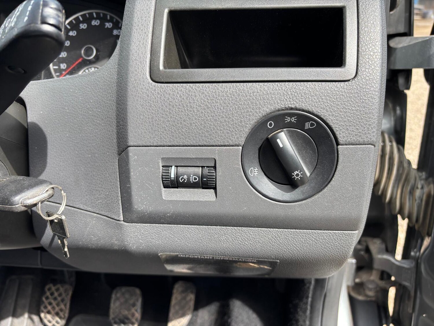 Used Volkswagen Transporter Shuttle 2010 for sale - 78220321: Photo 76