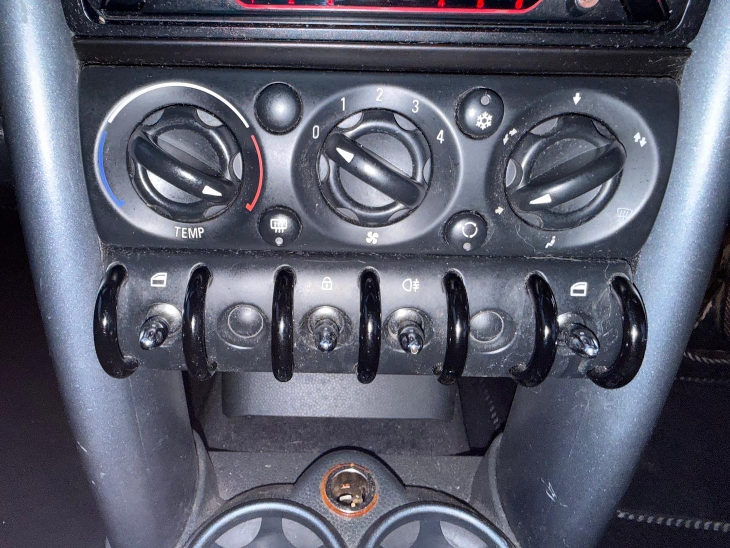 Used MINI Hatch 2004 for sale - 76866046: Photo 15