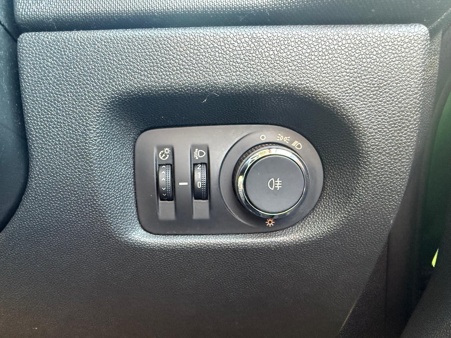 Used Vauxhall Corsa 2012 for sale - 78171532: Photo 23