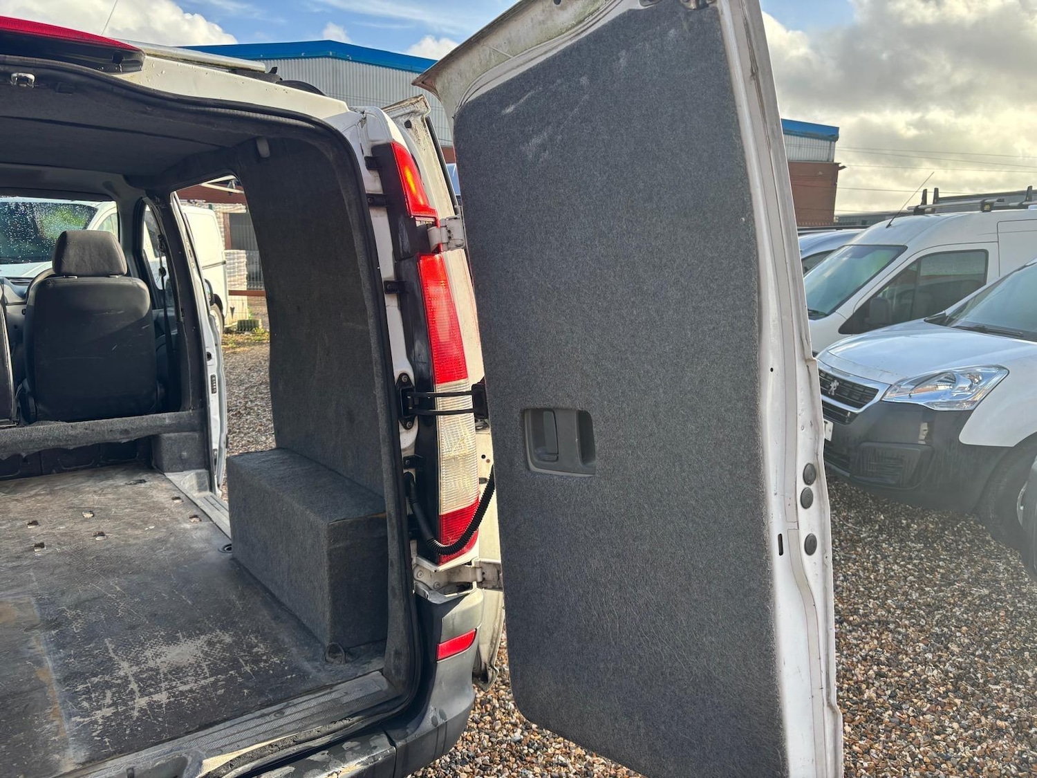 Used Mercedes-Benz Vito 2009 for sale - 77400530: Photo 37