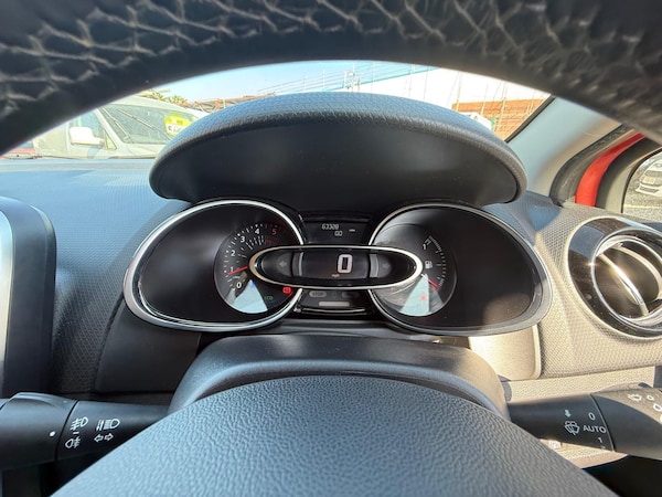 Used Renault Clio 2018 for sale - 75520034: Photo 38