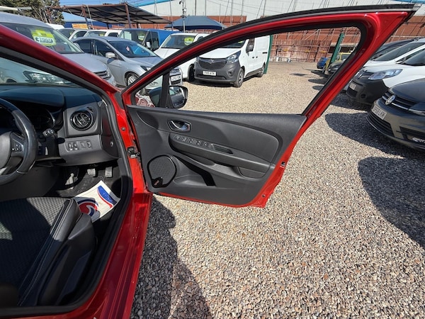 Used Renault Clio 2018 for sale - 75520034: Photo 46