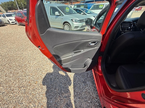 Used Renault Clio 2018 for sale - 75520034: Photo 53