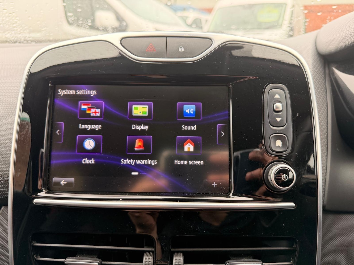 Used Renault Clio for sale - 78205359: Photo 38