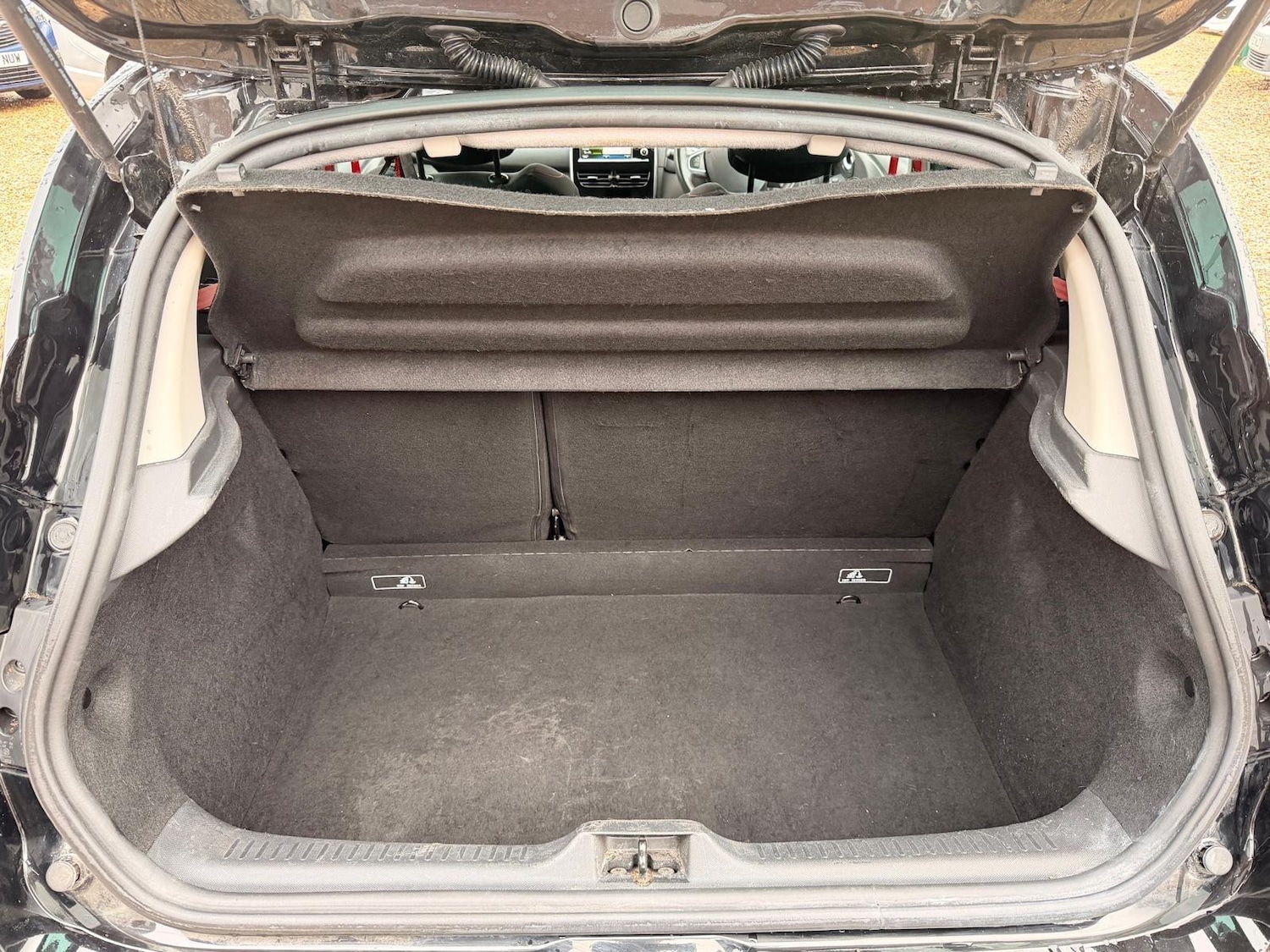 Used Renault Clio for sale - 78205359: Photo 59