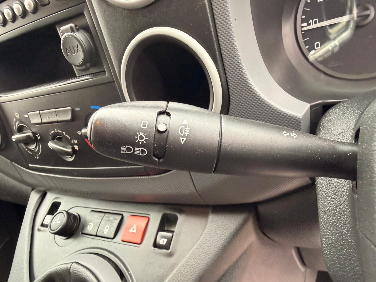 Used Peugeot Partner 2015 for sale - 77824325: Photo 27