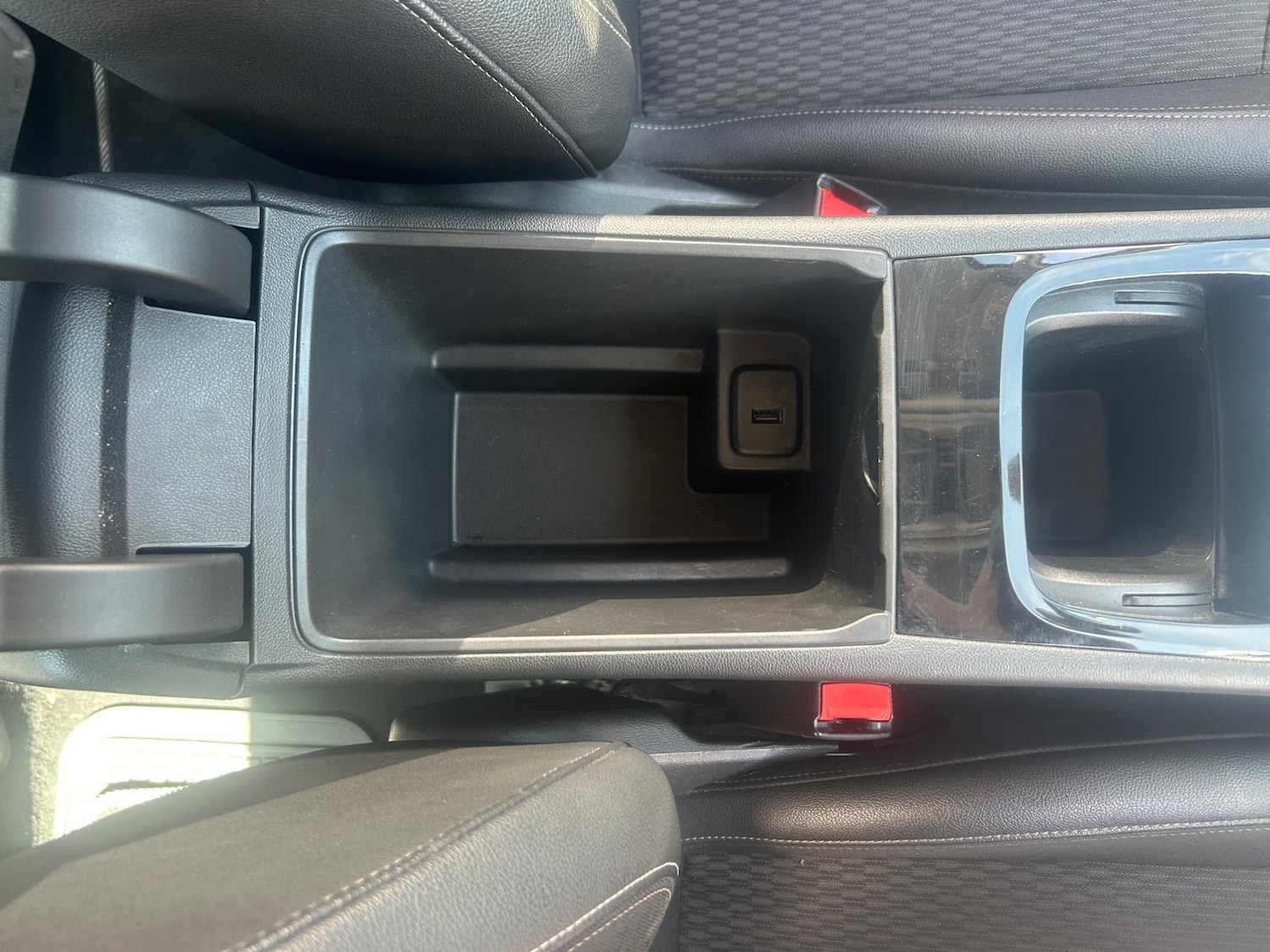 Used Vauxhall Insignia 2017 for sale - 77784335: Photo 32