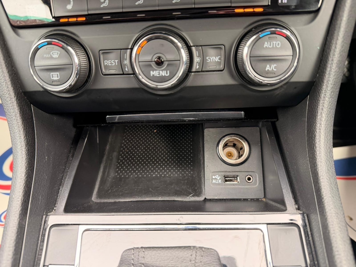 Used Skoda Superb 2016 for sale - 77632921: Photo 44