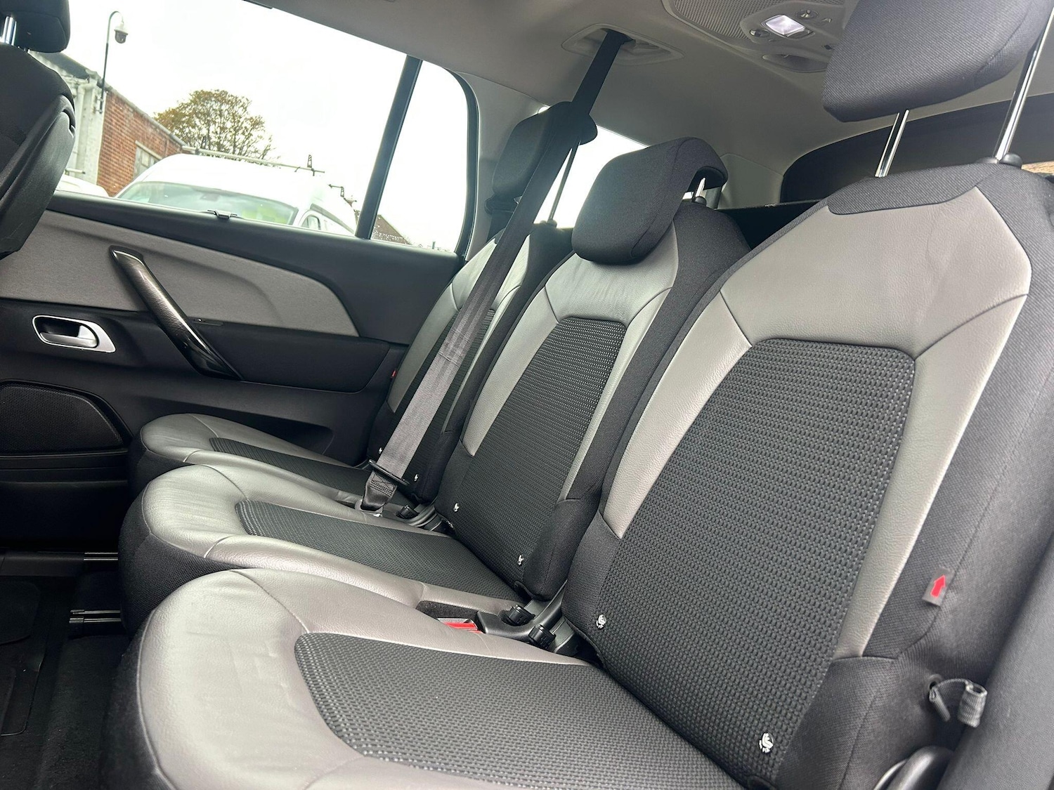 Used Citroen C4 Grand Picasso 2017 for sale - 76423009: Photo 27