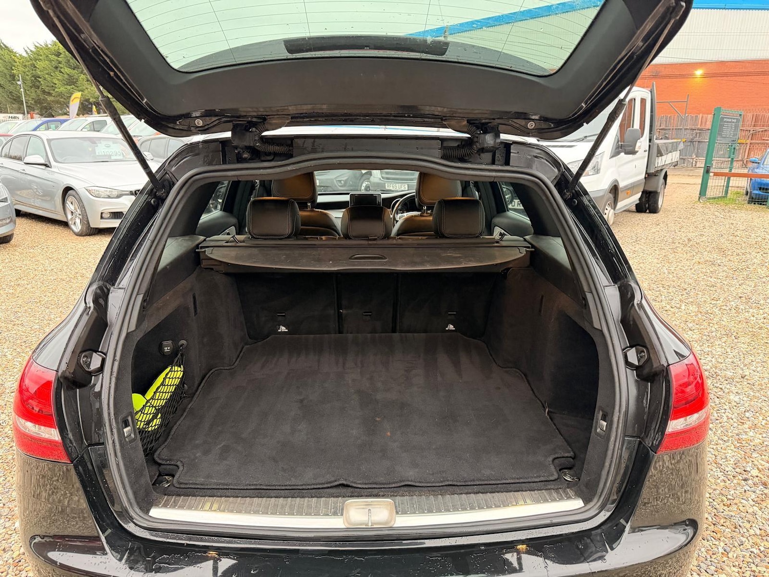 Used Mercedes-Benz C Class 2015 for sale - 77645819: Photo 11