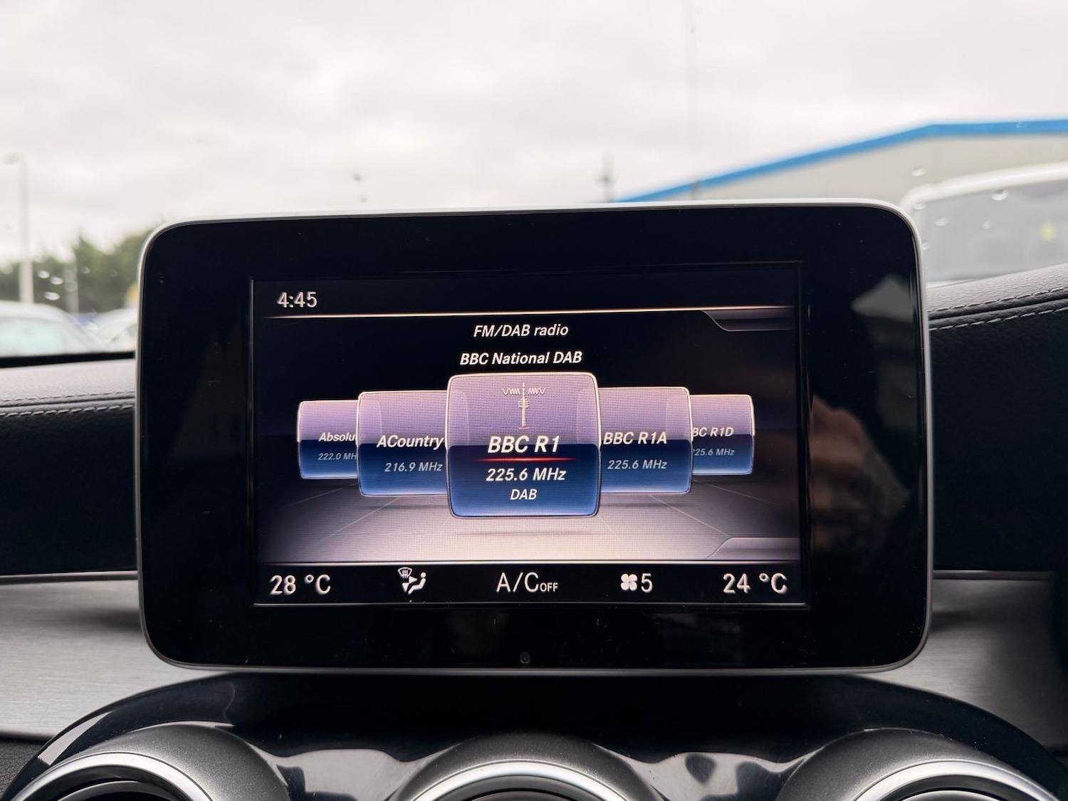 Used Mercedes-Benz C Class 2015 for sale - 77645819: Photo 22