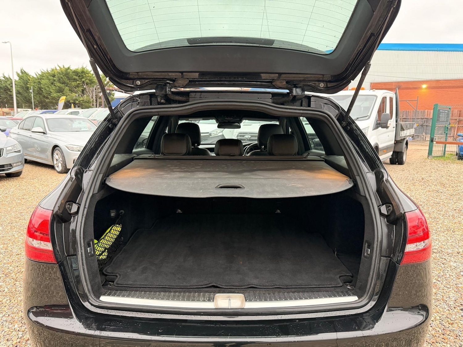 Used Mercedes-Benz C Class 2015 for sale - 77645819: Photo 65