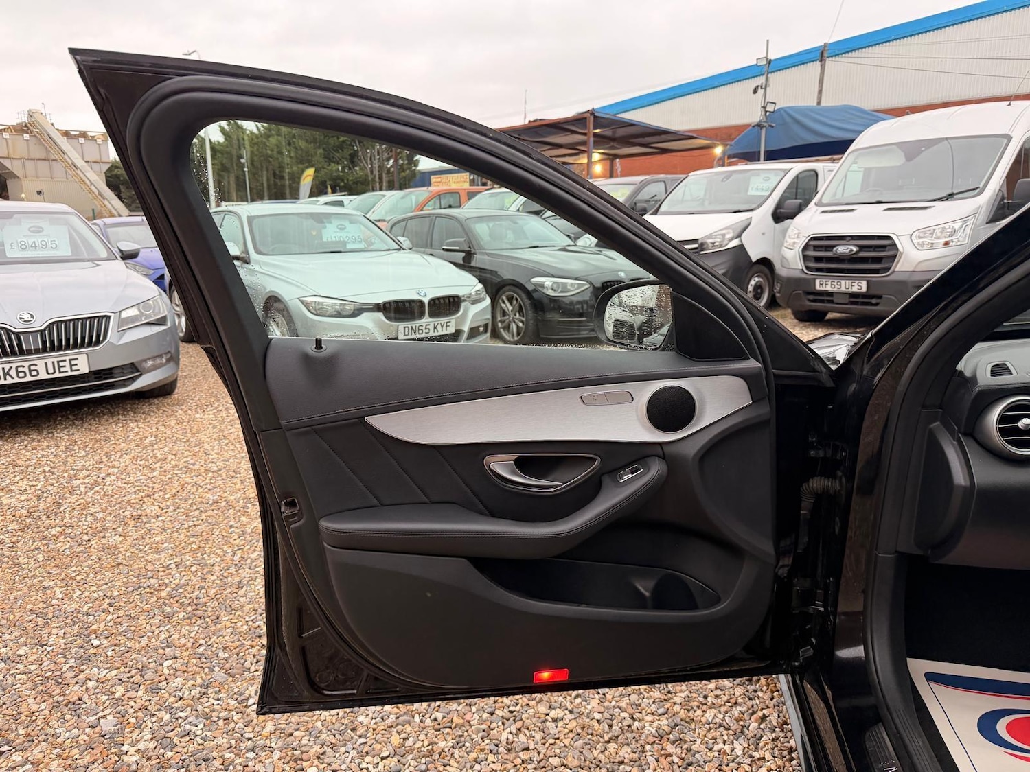 Used Mercedes-Benz C Class 2015 for sale - 77645819: Photo 80