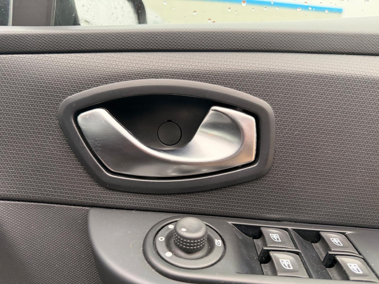 Used Renault Clio 2015 for sale - 77238435: Photo 19