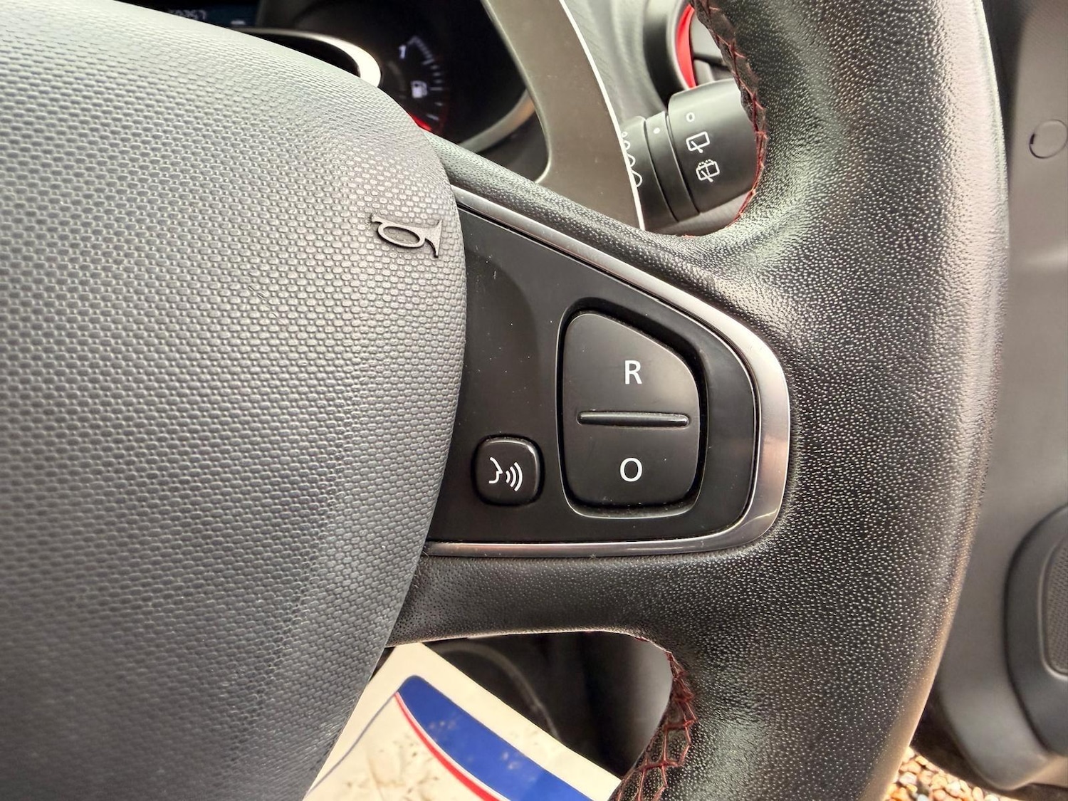 Used Renault Clio 2015 for sale - 77238435: Photo 48