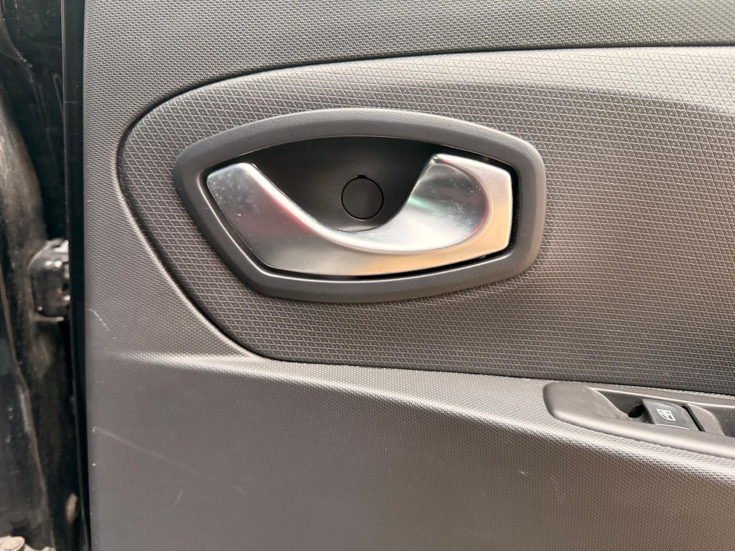 Used Renault Clio 2015 for sale - 77238435: Photo 55