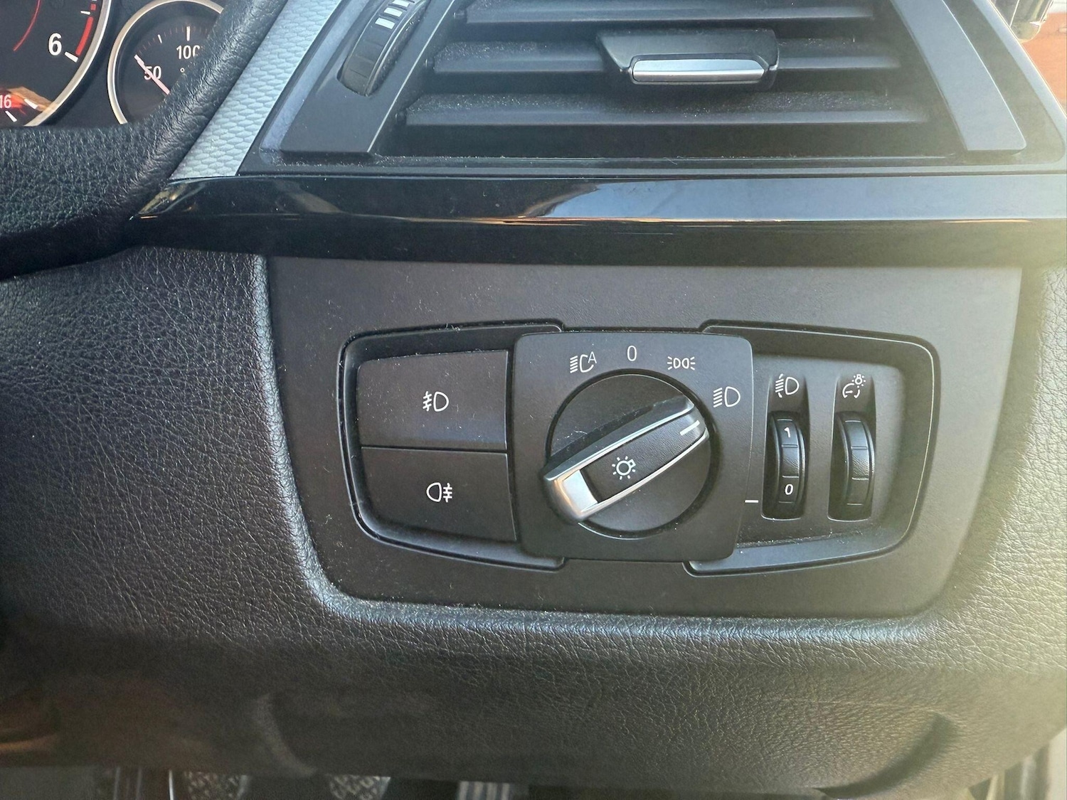 Used BMW 3 Series 2012 for sale - 76389078: Photo 17