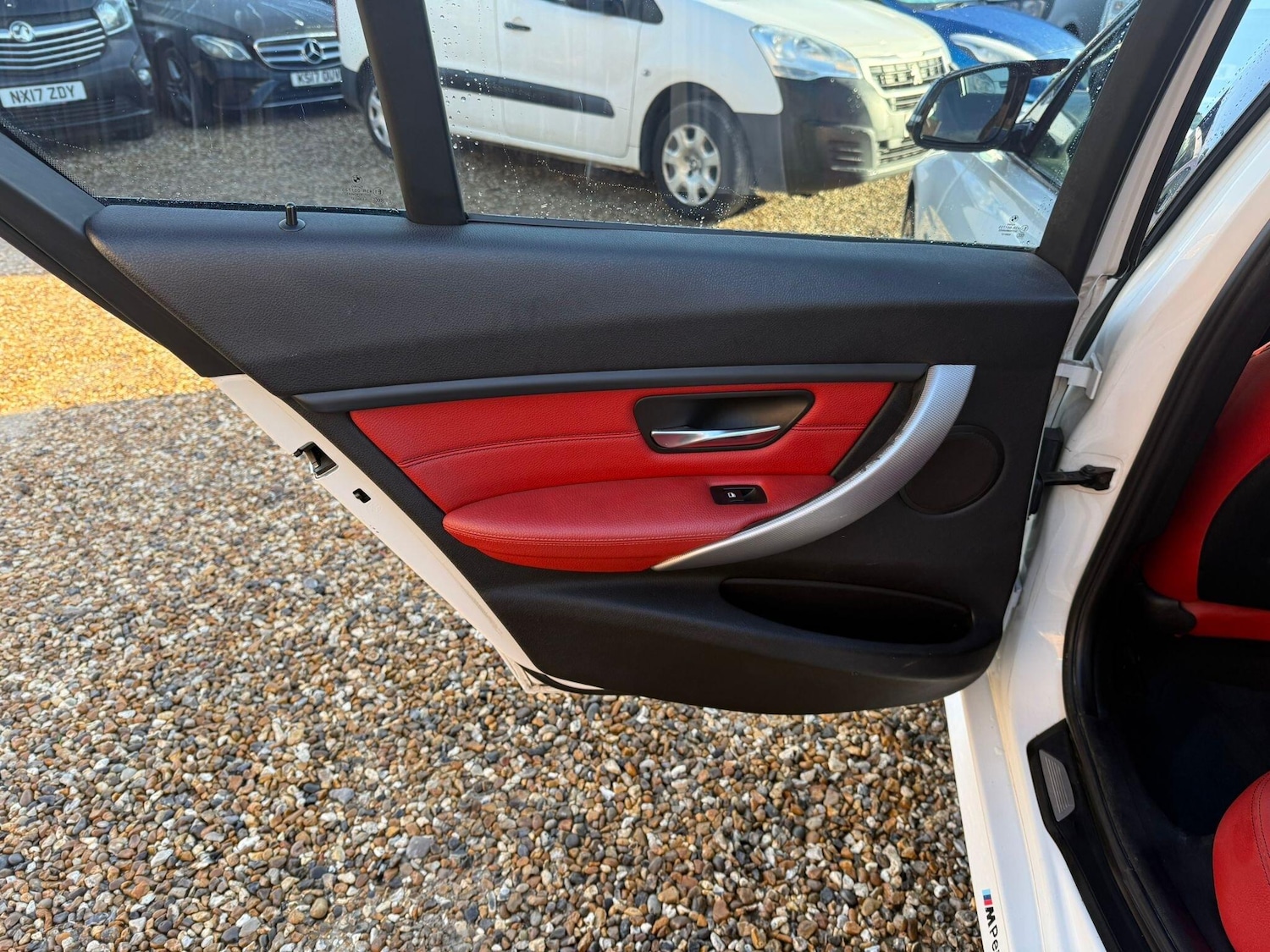 Used BMW 3 Series 2012 for sale - 76389078: Photo 37