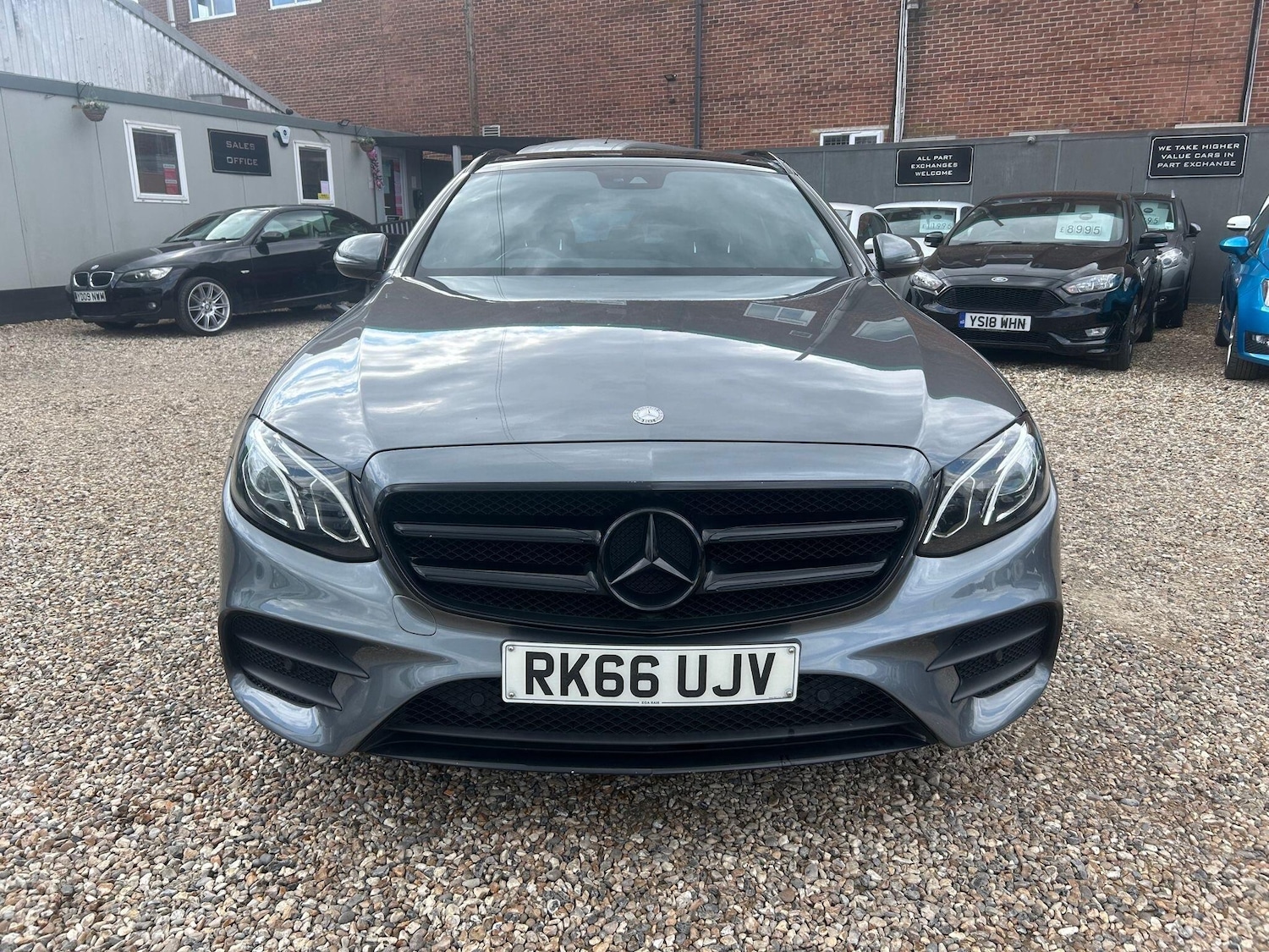 Used Mercedes-Benz E Class 2017 for sale - 76953038: Photo 3