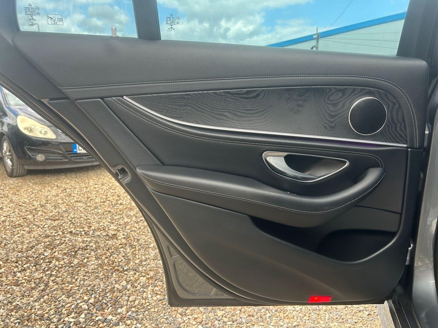 Used Mercedes-Benz E Class 2017 for sale - 76953038: Photo 37