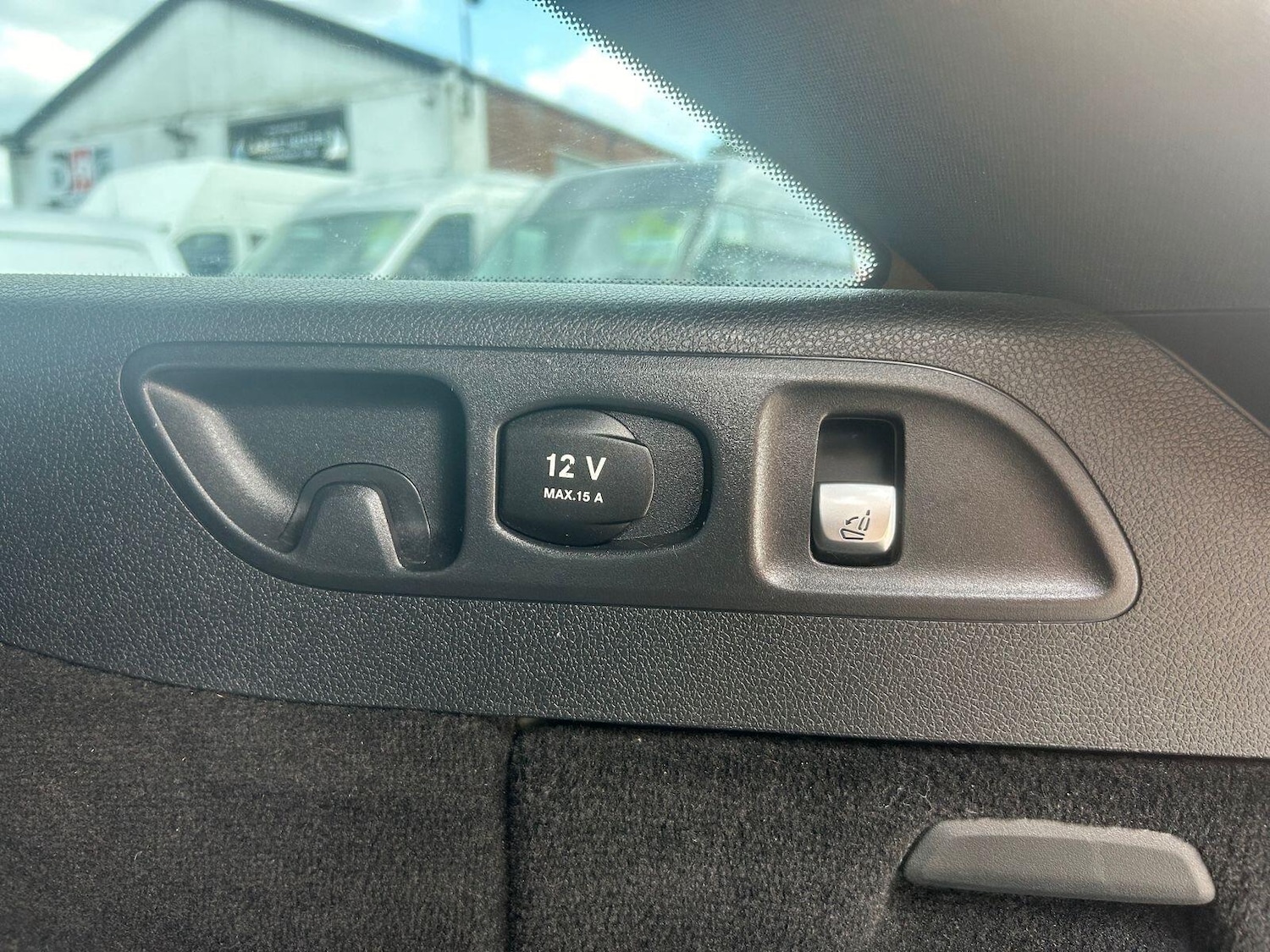 Used Mercedes-Benz E Class 2017 for sale - 76953038: Photo 39