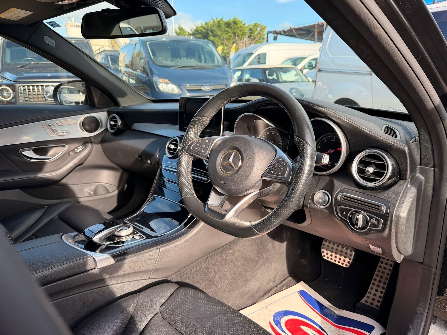 Used Mercedes-Benz C Class 2015 for sale - 76572868: Photo 14