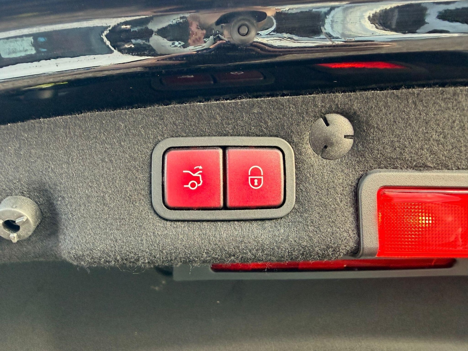 Used Mercedes-Benz C Class 2015 for sale - 76572868: Photo 18