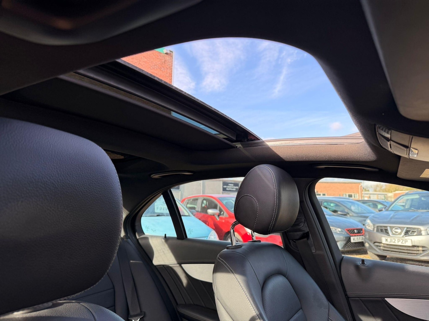 Used Mercedes-Benz C Class 2015 for sale - 76572868: Photo 25