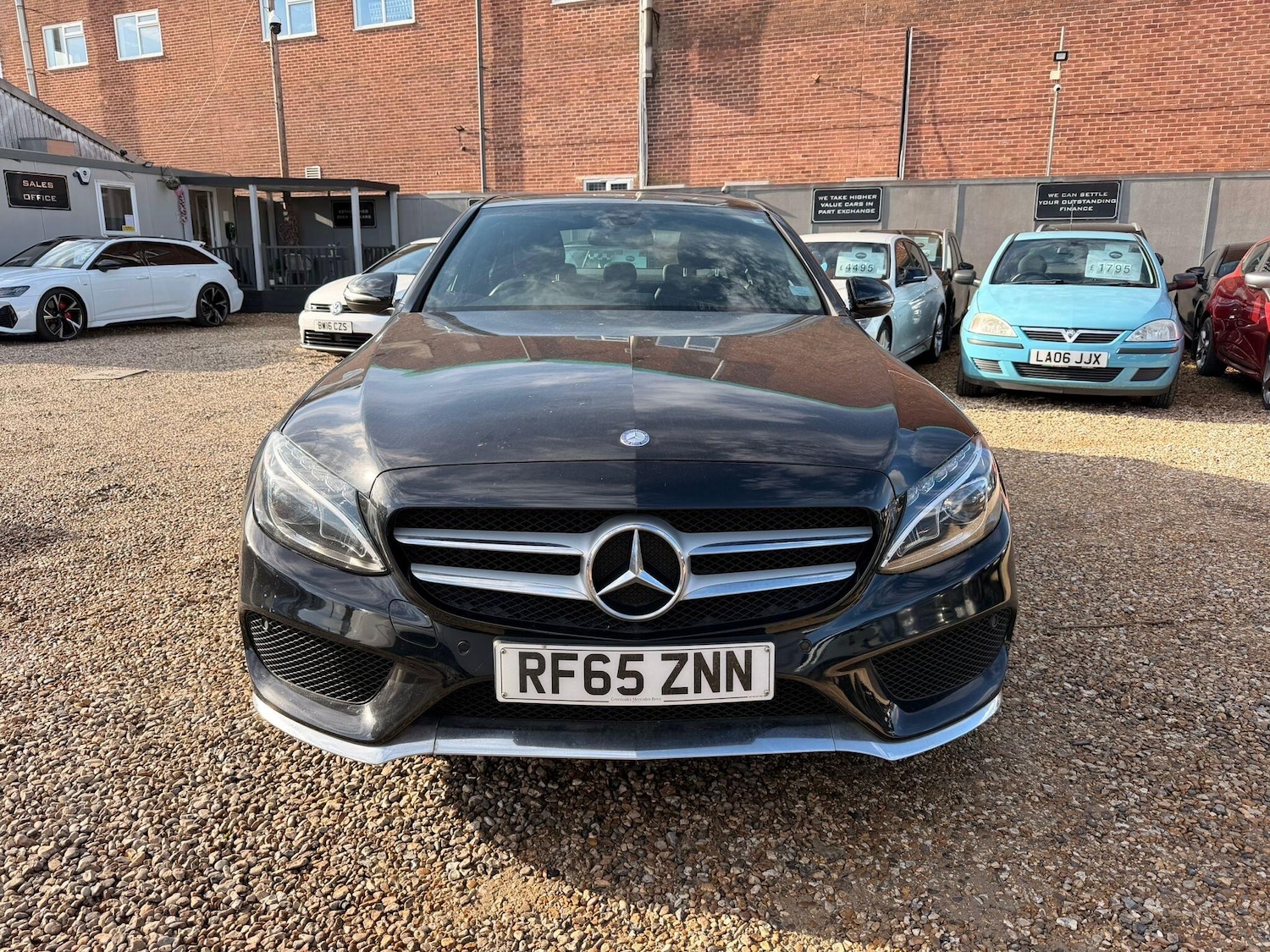 Used Mercedes-Benz C Class 2015 for sale - 76572868: Photo 3