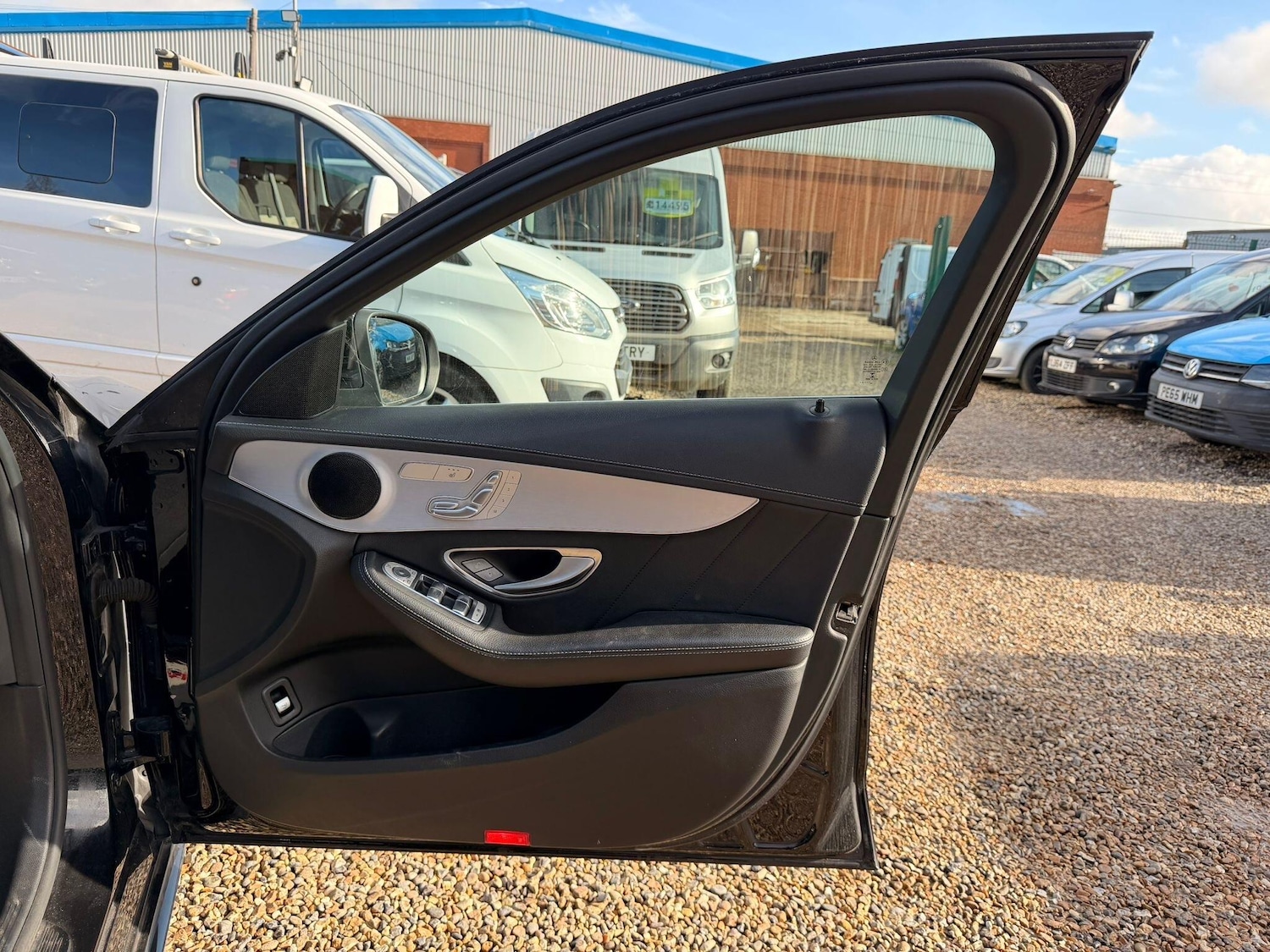 Used Mercedes-Benz C Class 2015 for sale - 76572868: Photo 56