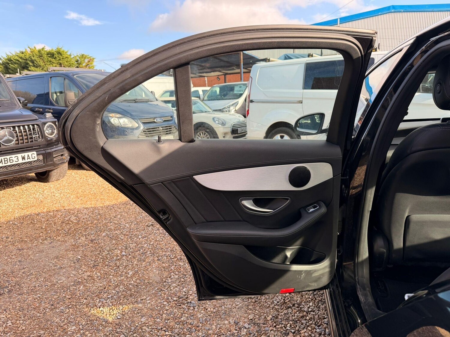 Used Mercedes-Benz C Class 2015 for sale - 76572868: Photo 61