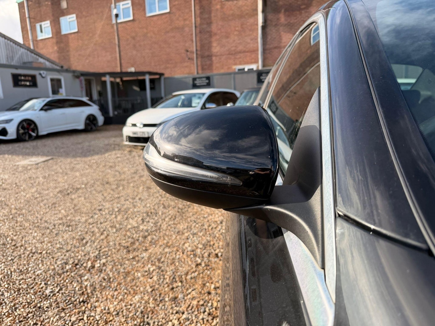 Used Mercedes-Benz C Class 2015 for sale - 76572868: Photo 89