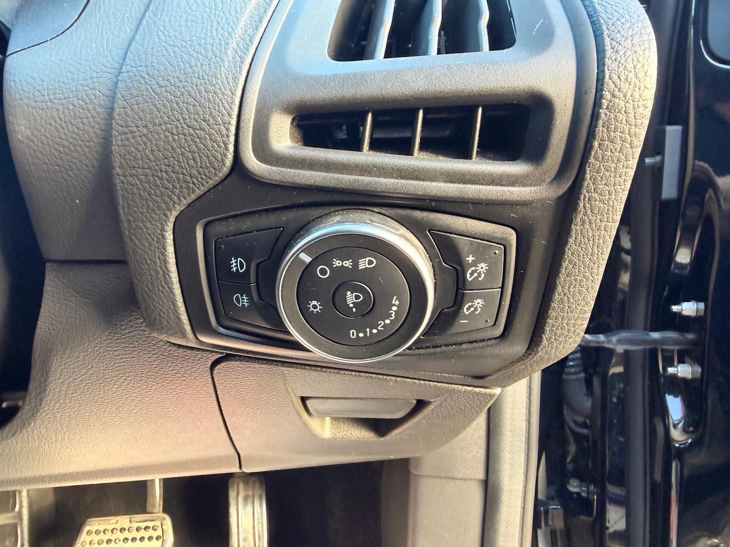 Used Ford Focus 2017 for sale - 76918521: Photo 46