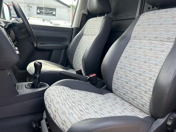 Used Volkswagen Caddy Maxi 2012 for sale - 74920677: Photo 17