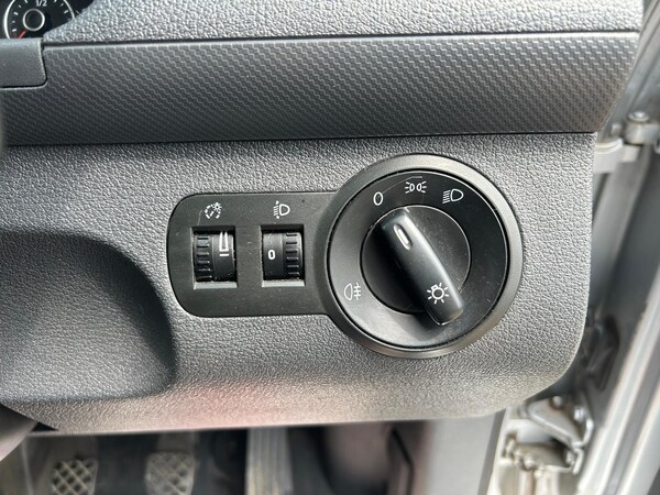 Used Volkswagen Caddy Maxi 2012 for sale - 74920677: Photo 22