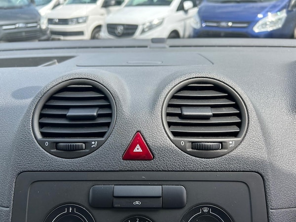 Used Volkswagen Caddy Maxi 2012 for sale - 74920677: Photo 40