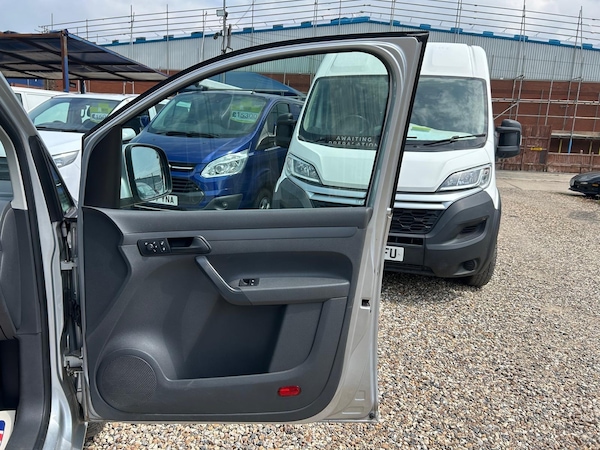 Used Volkswagen Caddy Maxi 2012 for sale - 74920677: Photo 47