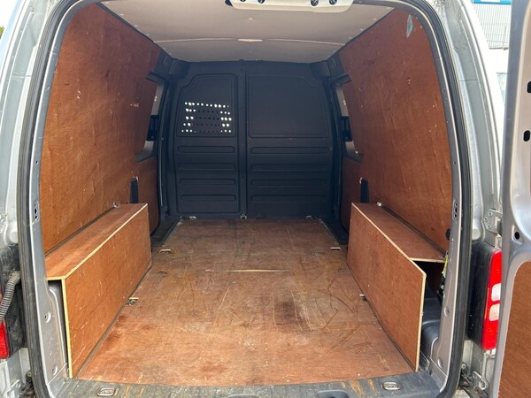 Used Volkswagen Caddy Maxi 2012 for sale - 74920677: Photo 51