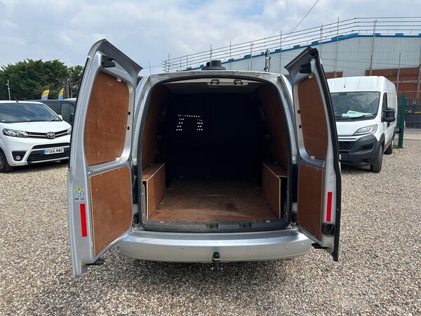 Used Volkswagen Caddy Maxi 2012 for sale - 74920677: Photo 9