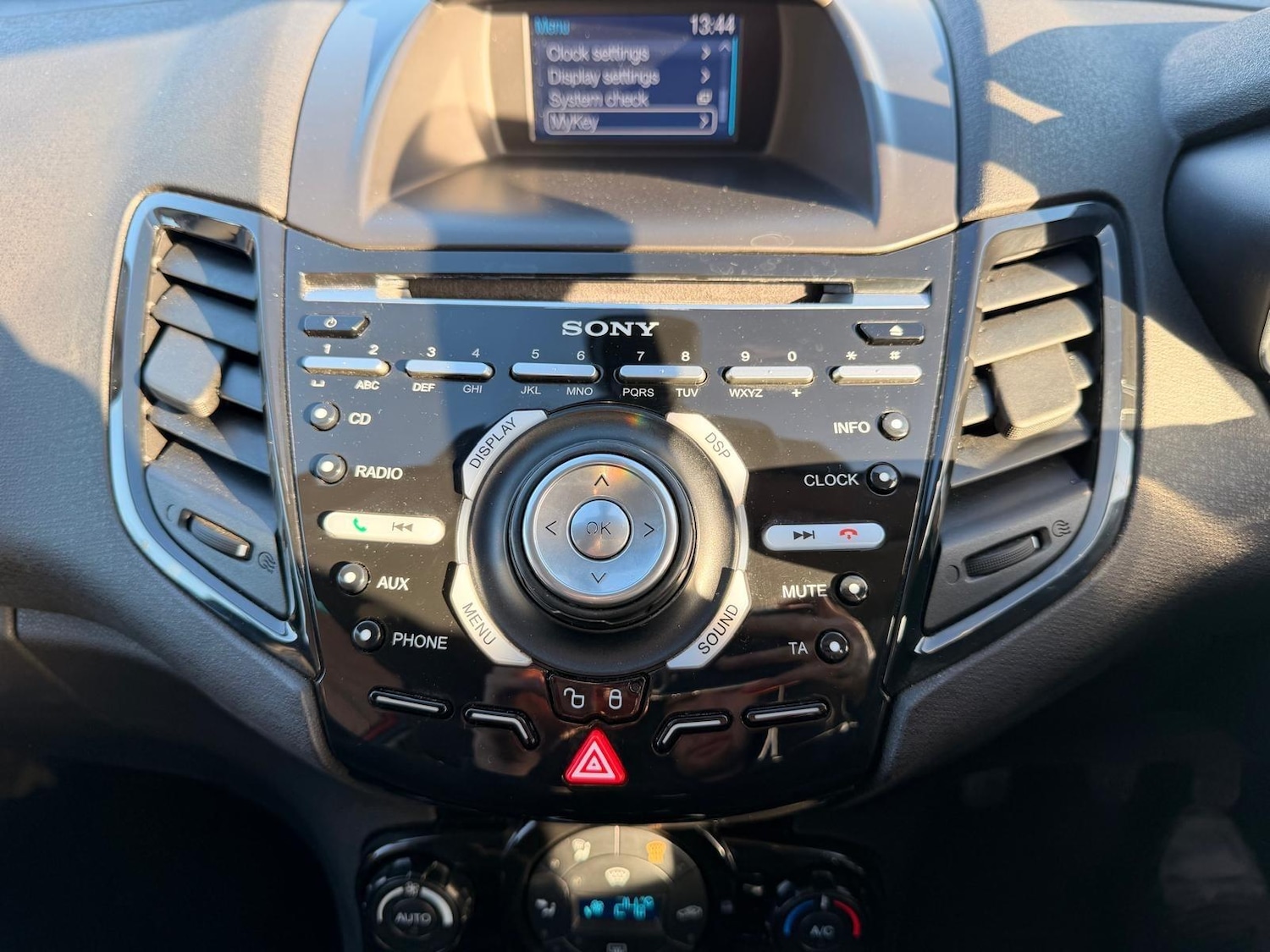 Used Ford Fiesta 2014 for sale - 77098060: Photo 14