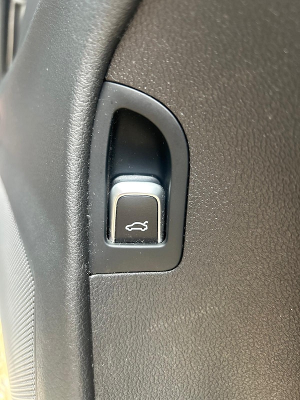 Used Audi A4 2015 for sale - 76152404: Photo 26