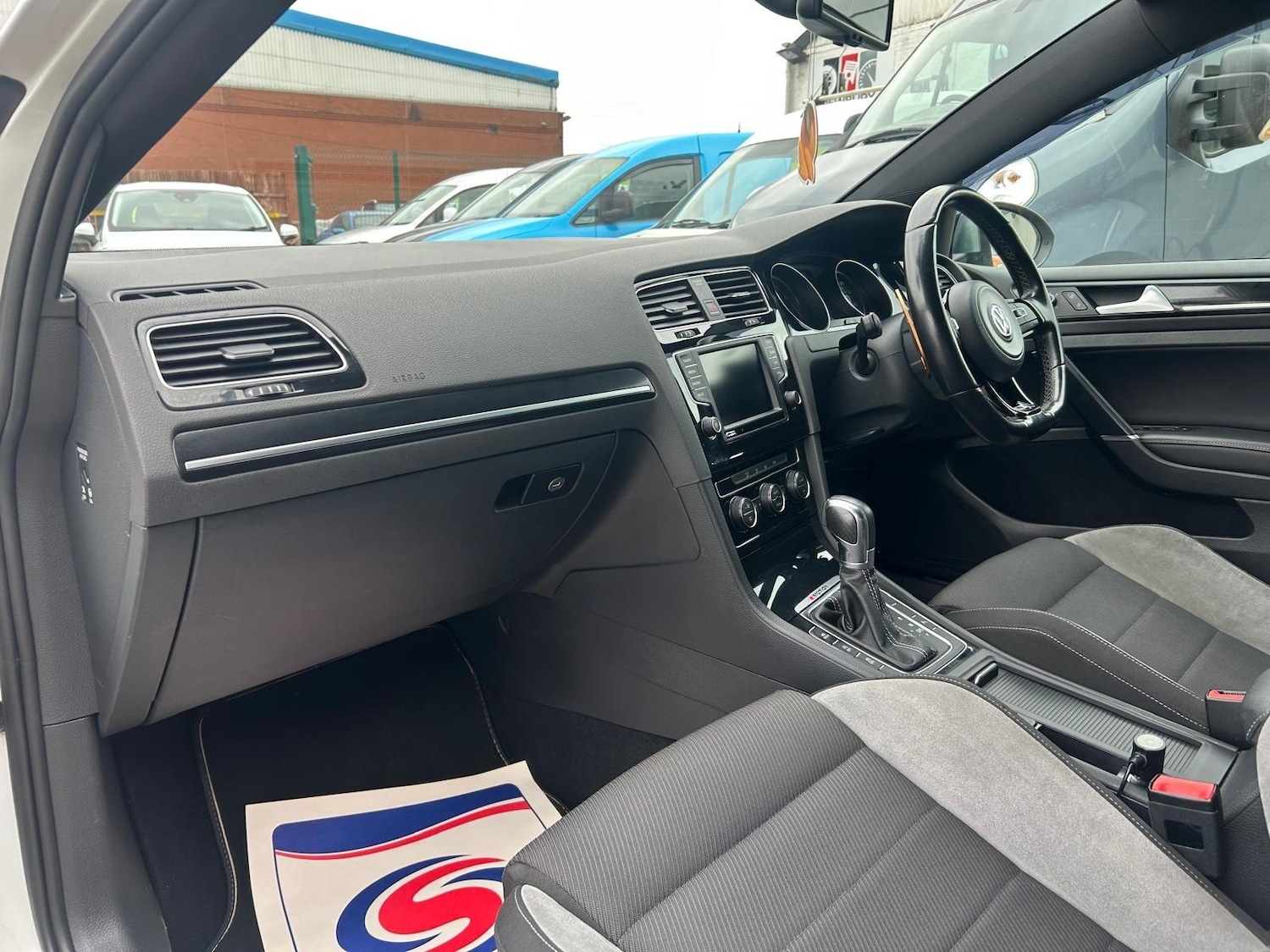 Used Volkswagen Golf 2016 for sale - 76498684: Photo 22