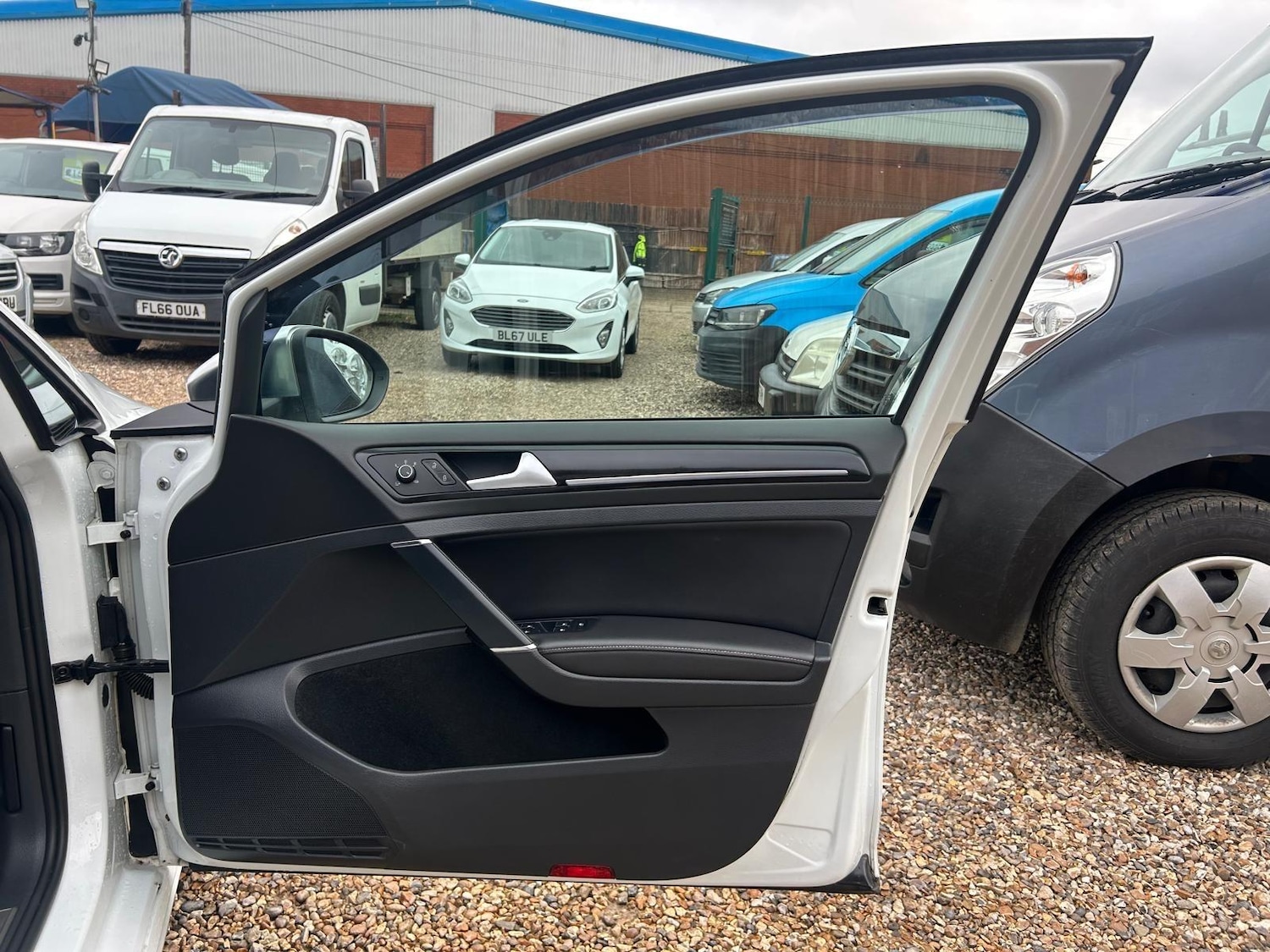 Used Volkswagen Golf 2016 for sale - 76498684: Photo 57