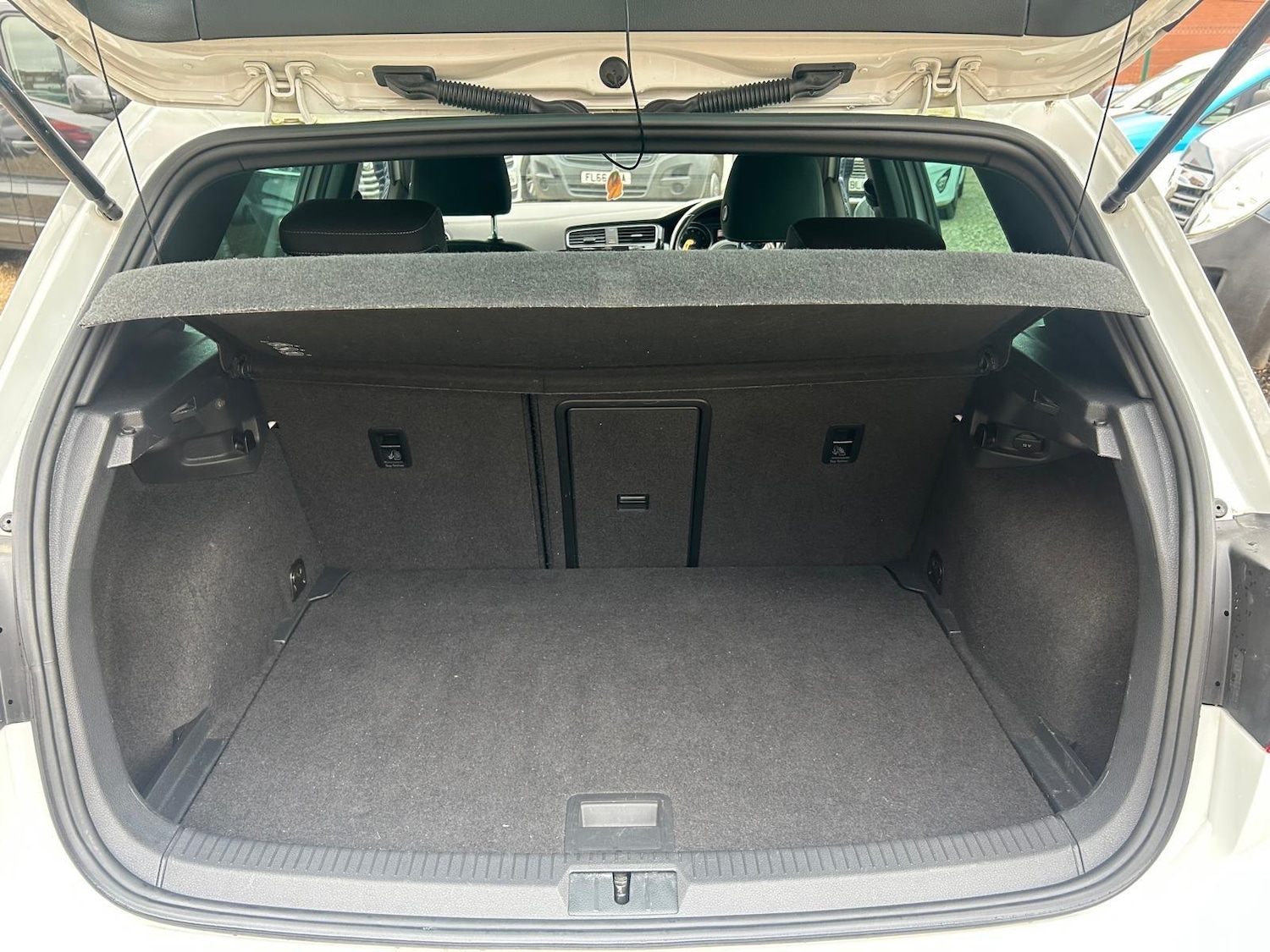 Used Volkswagen Golf 2016 for sale - 76498684: Photo 67