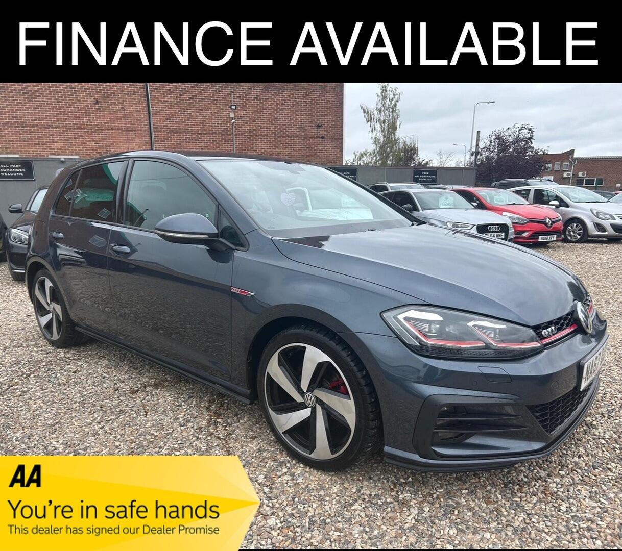 Used Volkswagen Golf 2017 for sale - 76227319: Photo 1
