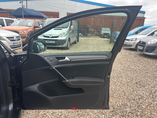 Used Volkswagen Golf 2017 for sale - 76227319: Photo 45