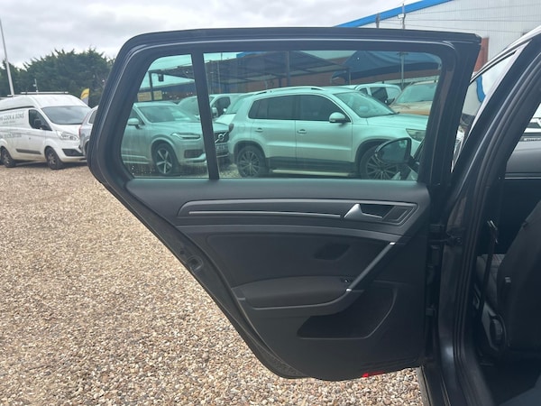 Used Volkswagen Golf 2017 for sale - 76227319: Photo 53