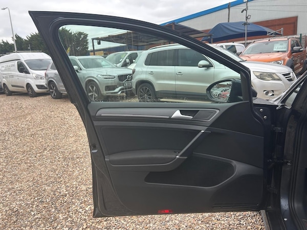 Used Volkswagen Golf 2017 for sale - 76227319: Photo 56